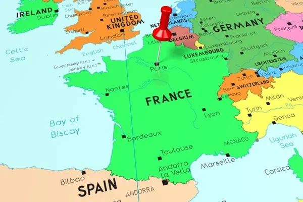 Map of France with largest cities