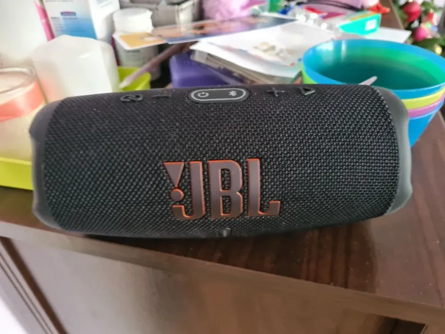 Jbl Bluetooth speaker New  Image 1