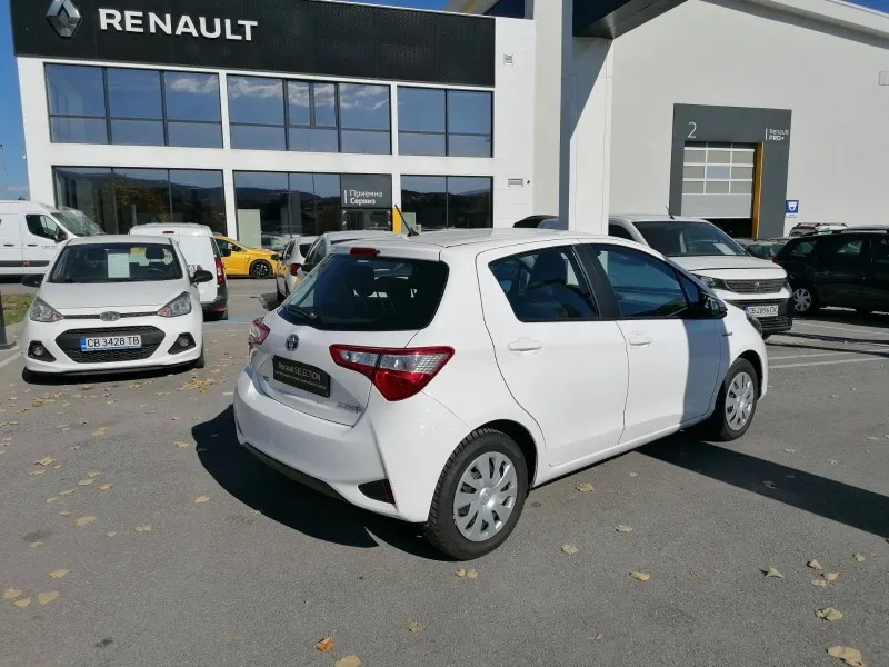 Toyota Yaris 1.5VVT-i HYBRID Image 4