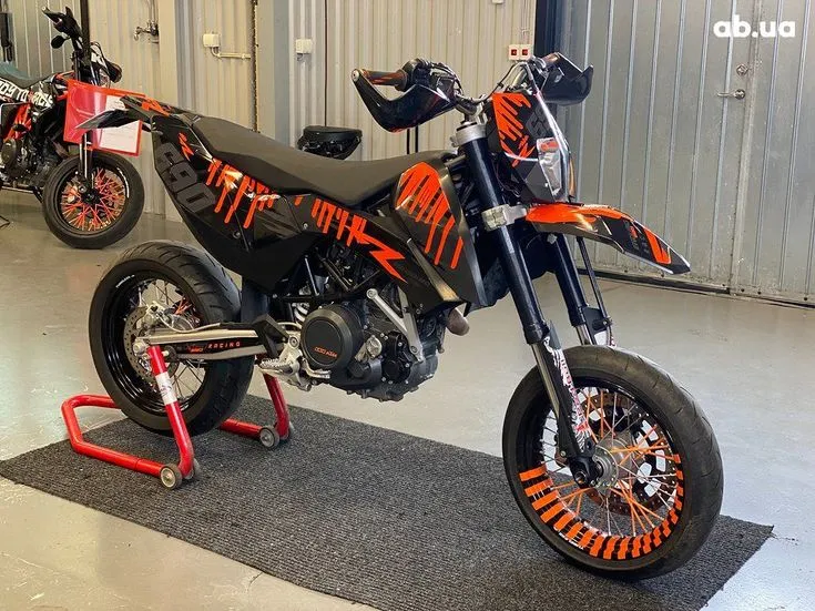 KTM 690 Image 1